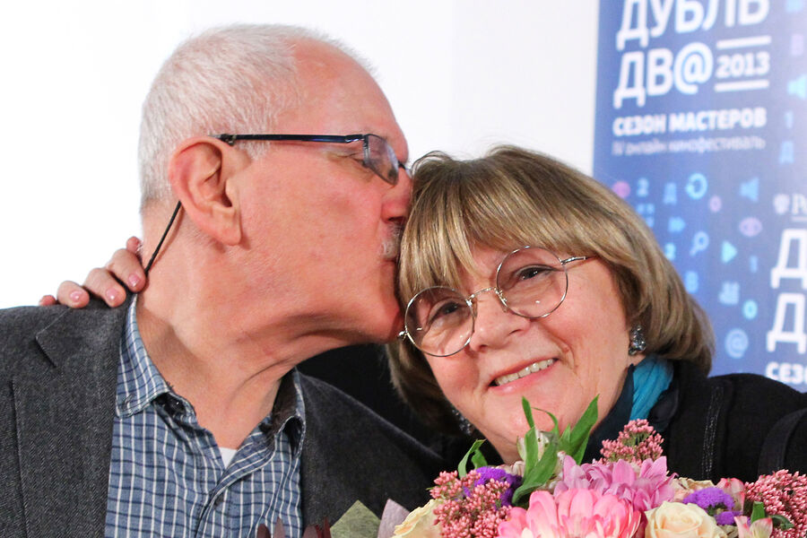 Режиссеры Александр Митта и Алла Сурикова на&nbsp;церемонии открытия 4-го кинофестиваля &laquo;Дубль дв@&raquo;, 2013&nbsp;год 