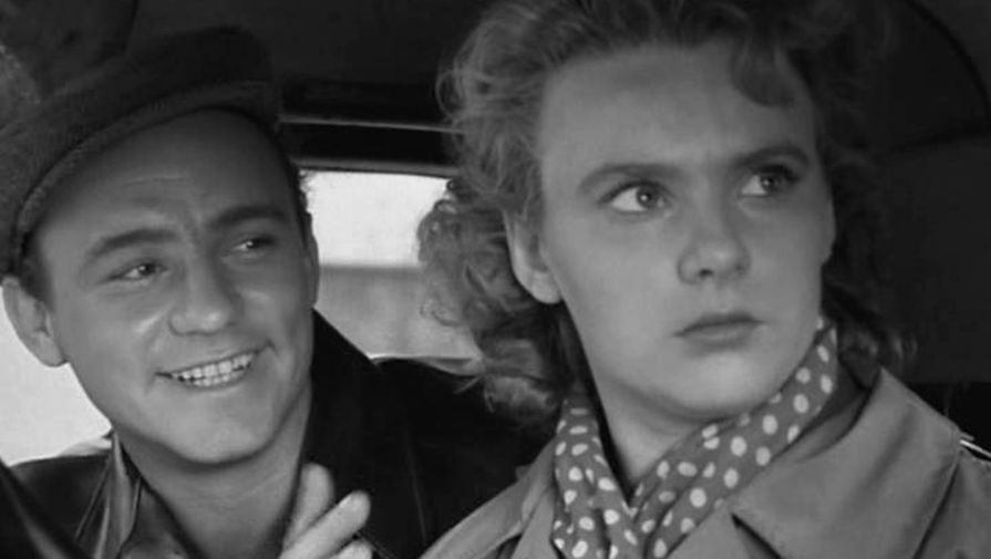 Кадр из фильма «Весна на Заречной улице» (1956)