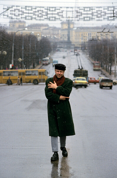 Борис Моисеев во время прогулки по&nbsp;Минску, 1994&nbsp;год