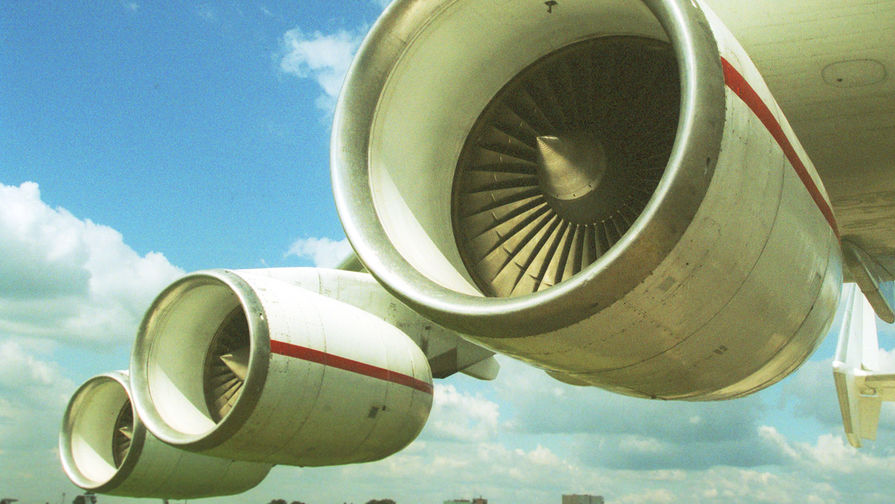 Грузовой самолет АН-225 &laquo;Мрия&raquo; на&nbsp;пятом Международном авиакосмическом салоне &laquo;МАКС-2001&raquo;