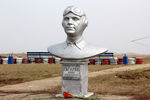 Бюст космонавта Юрия Гагарина на&nbsp;территории аэроклуба имени Гагарина в&nbsp;Саратовской области