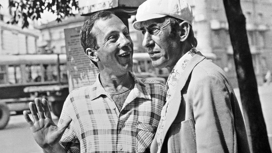 Савелий Крамаров и Владимир Басов в кинокомедии «Живите в радости», 1978 год