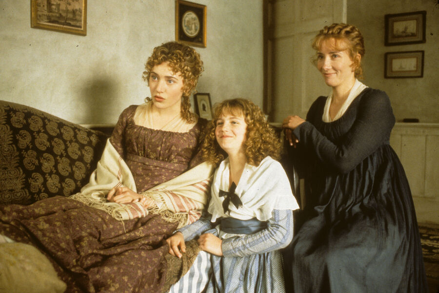 <b>&laquo;Разум и чувства&raquo; (1995)</b>
<br><br>
Любопытно, что поначалу режиссер ленты Энг Ли видел в&nbsp;Кейт Люси Стил, однако девушка настояла, что должна сыграть именно Марианну &mdash; и постановщик с&nbsp;ней согласился. Картина принесла британке первые номинации на&nbsp;&laquo;Оскар&raquo; и &laquo;Золотой глобус&raquo;.