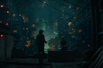 <b>16-е место. «Сто лет тому вперед» (2024)</b>
<br><br>
Лучший отечественный блокбастер 2020-х, в основу которого легла одноименная повесть Кира Булычева. Звезда «Аноры» Марк Эйдельштейн и Даша Верещагина из «Дыши» составили здесь самый нежный подростковый дуэт поколения (и одновременно заставили всех себя шипперить), тогда как Александр Петров исполнил, пожалуй, наиболее очаровательную роль в карьере.