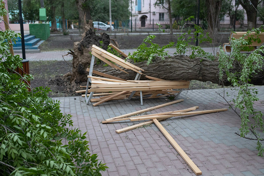 Последствия пыльной бури в&nbsp;Астрахани, 19&nbsp;мая 2021&nbsp;года