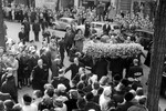 Скончался Диор 24 октября 1957 года в Монтекатини, в Тоскане, где он отдыхал в санатории. Существует две версии его кончины. По одной — на десятый день пребывания в клинике за обедом 52-летний модельер подавился рыбьей косточкой, и через несколько дней умер от сердечного приступа. По другой — к сердечному приступу привел выброс адреналина из-за того, что модельер переволновался, играя в карты.