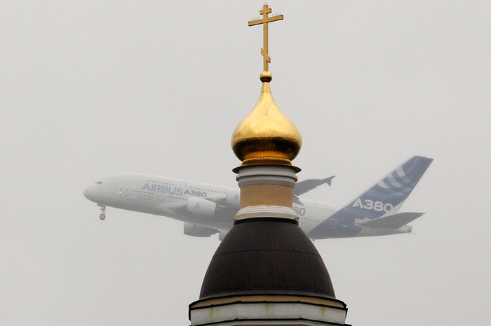 Самолет Airbus A380 на авиасалоне МАКС