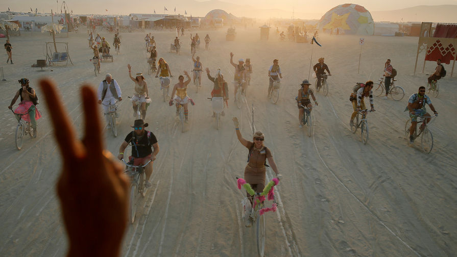 Ежегодный фестиваль Burning Man в пустыне Блэк-Рок