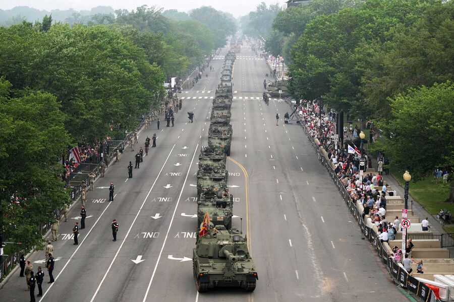 Во время военного парада в&nbsp;честь 250-летия армии США в&nbsp;Вашингтоне, 14&nbsp;июня 2025&nbsp;года
