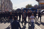 Во время несогласованной акции сторонников оппозиционного политика Алексея Навального в центре Москвы, 5 мая 2018 года