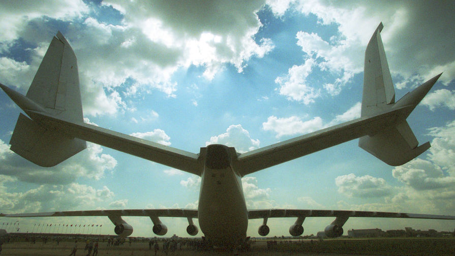 Грузовой самолет АН-225 &laquo;Мрия&raquo; на&nbsp;пятом Международном авиакосмическом салоне &laquo;МАКС-2001&raquo;