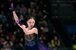 Софья Самоделкина выступает в произвольной программе на чемпионате России — 2022