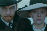 <b>Алексей Баталов и Людмила Савельева в фильме «Бег» (1970).</b>
<br><br>В фильме «Бег», основанном на произведениях Михаила Булгакова, Алексей Баталов исполнил роль интеллигентного приват-доцента Сергея Павловича Голубкова. Поразительным образом судьба свела Баталова с Булгаковым задолго до съемок. Будучи ребенком, Баталов жил с мамой и отчимом в писательском доме в Москве. По соседству с ними жил и Михаил Булгаков. «Когда вырос, я узнал, что дядя, который разговаривал с Ардовым у окна в то время, когда мы с его сыном гуляли в нашем дворе, — Михаил Булгаков, а Сережа, с которым мы гуляли, — его пасынок», — вспоминал актер в книге «Сундук артиста».
<br><br>
Сам фильм снимали в болгарском Пловдиве, Севастополе и даже Париже. Михаил Ульянов, который жил с Баталовым в одной гостинице, вспоминал, что командировочные в столице Франции были очень маленькие, жили они в третьесортной гостинице, а всю еду актеры старались привезти с собой. 