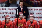 Игроки сборной России Александр Барабанов, Михаил Григоренко, исполняющий обязанности главного тренера сборной России Илья Воробьев и игрок сборной России Никита Гусев (слева направо).