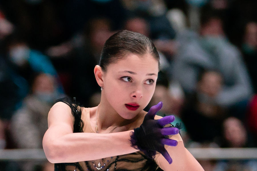 Софья Самоделкина выступает в&nbsp;произвольной программе на&nbsp;чемпионате России &mdash; 2022