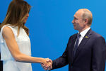 Первая леди США Меланья Трамп и президент России Владимир Путин, 7 июля 2017 года