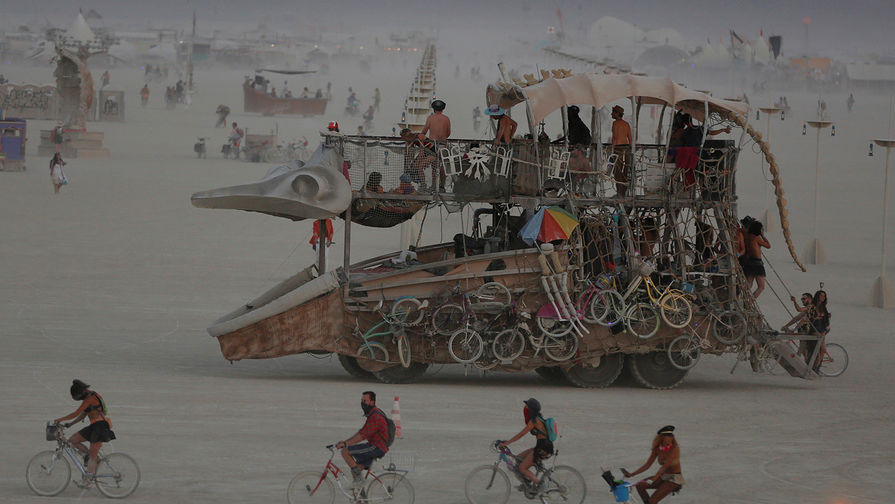 Ежегодный фестиваль Burning Man в пустыне Блэк-Рок