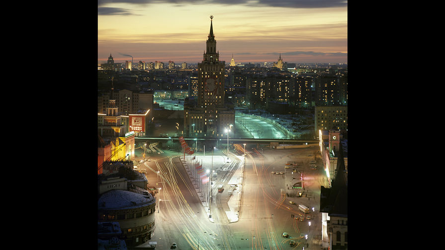 Гостиница «Ленинградская» на&nbsp;Комсомольской площади в&nbsp;Москве, 1978&nbsp;год