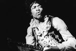 Выступление Джими Хендрикса и группы The Jimi Hendrix Experience на фестивале «Монтерей» в Калифорнии, 1967 год