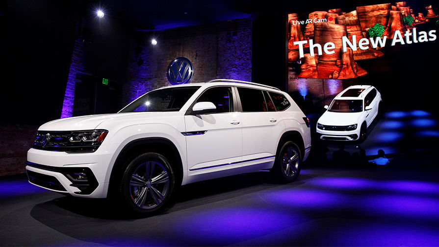 Volkswagen Atlas на&nbsp;мотор-шоу в&nbsp;Детройте, 8 января 2017 года