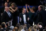 Актеры и создатели сериала «Во все тяжкие», признанного лучшим драматическим сериалом