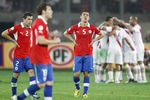 Игроки сборной Чили раздавлены поражением от команды Перу