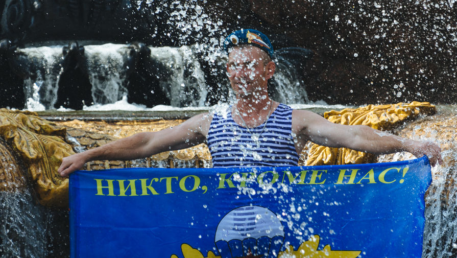 Празднование Дня ВДВ на ВДНХ в Москве