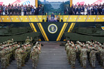 Во время военного парада в честь 250-летия армии США в Вашингтоне, 14 июня 2025 года
