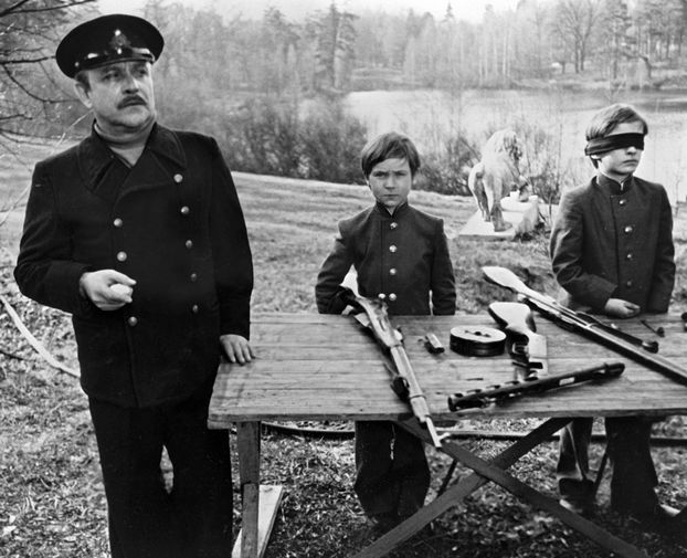 Кадр из кинофильма «Подранки» (1977)