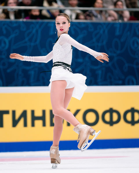 Ксения Синицына выступает в&nbsp;произвольной программе на&nbsp;чемпионате России &mdash; 2022