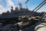 Большой десантный корабль «Цезарь Куников» (БДК-64) во время стратегических командно-штабных учений «Кавказ-2016» на полигоне Опук