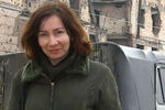 Правозащитница Наталья Эстемирова в Грозном, 2004 год 