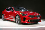 Kia Stinger на мотор-шоу в Детройте, 9 января 2017 года