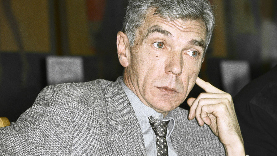 Популярный телеведущий Юрий Николаев, 2001