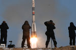 Пуск ракеты-носителя «Союз-ФГ» с транспортным пилотируемым кораблем «Союз МС-07» с космодрома «Байконур»