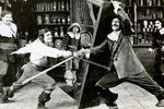 Дуглас Фэрбенкс в&nbsp;фильме «Три мушкетера» (1921)