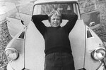 Донатас Банионис в перерыве между съемками, 1986 год