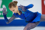 Александра Трусова во время исполнения произвольной программы