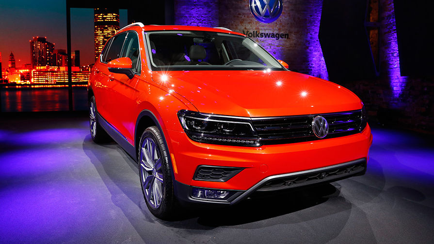 Volkswagen Tiguan на мотор-шоу в Детройте, 8 января 2017 года