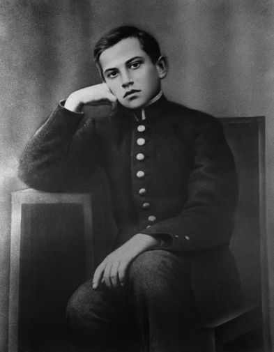 Поэт Владимир Владимирович Маяковский&nbsp;- гимназист, 1905 год.