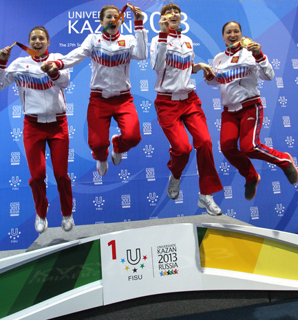 Сборная России выиграла женский командный турнир по фехтованию на рапирах