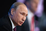 Владимир Путин на десятой большой ежегодной пресс-конференции в Центре международной торговли на Красной Пресне
