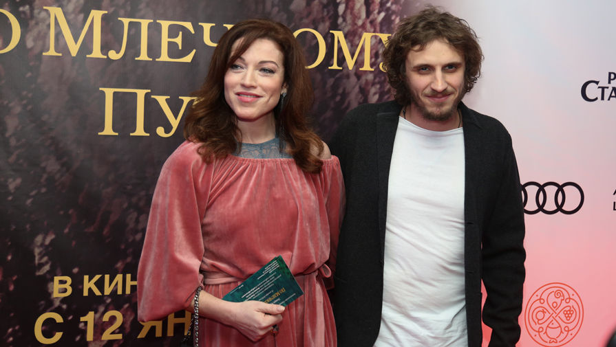 Актриса Алена Хмельницкая