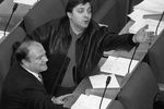 Геннадий Зюганов и Александр Невзоров на одном из заседаний Государственной Думы, 1996 год
