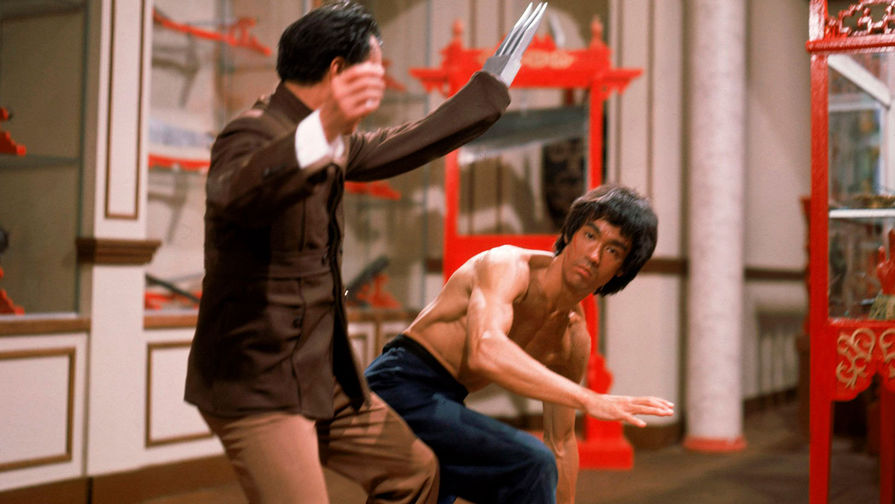 Ши Кьень и Брюс Ли. Кадр из фильма «Выход дракона» (1973)