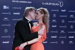Бывший чемпион «Формулы-1» Мика Хаккинен миловался с возлюбленной на красной дорожке