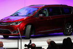 Chrysler Pacifica на моторшоу в Детройте, 9 января 2017 года