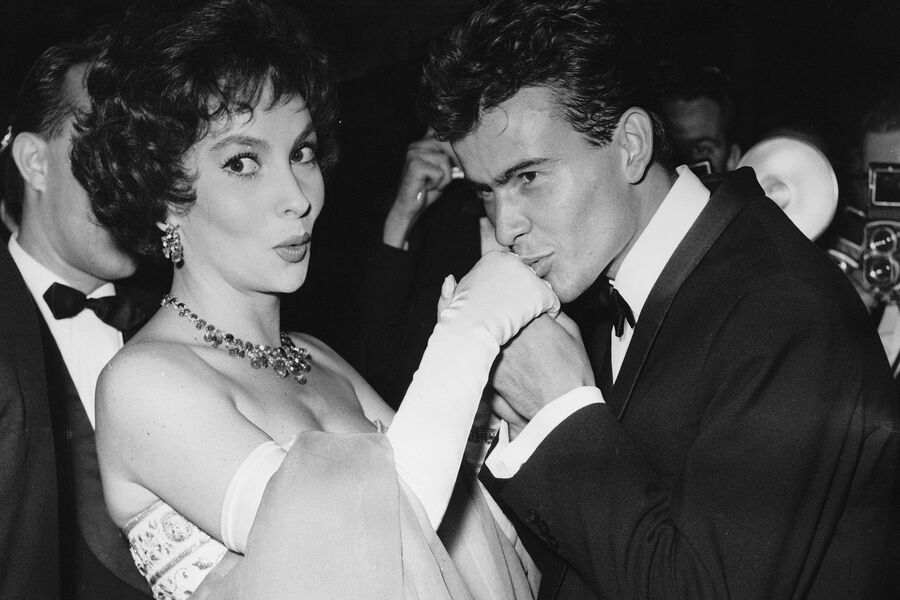 Актеры Джина Лоллобриджида и Хорст Буххольц, 1958&nbsp;год 
