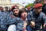 Акция протеста на площади Республики в Ереване, 22 апреля 2018 года