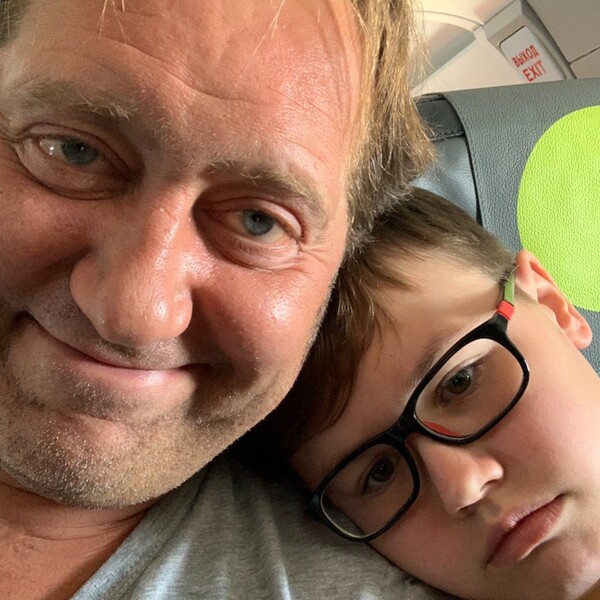 Актер и музыкант Александр Демидов с&nbsp;сыном в&nbsp;октябре 2019&nbsp;года